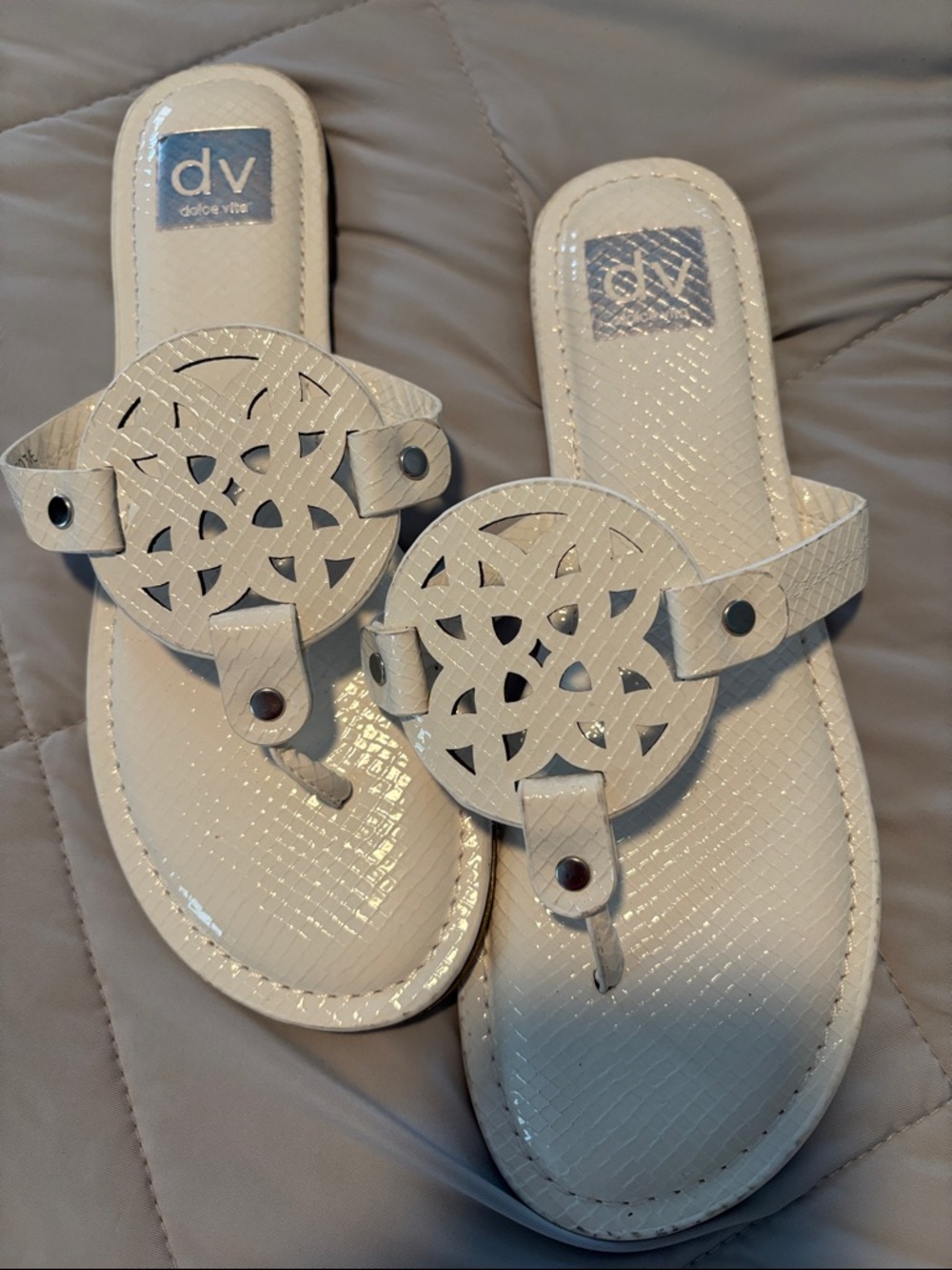 DV by Dolce Vita White Cutout Medallion Thong Sandals